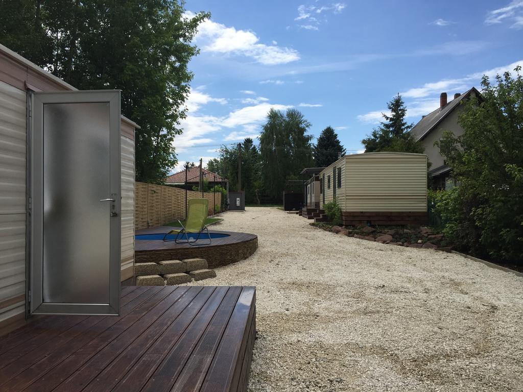 Kenge Apartmanok Balatonszárszó Eksteriør billede